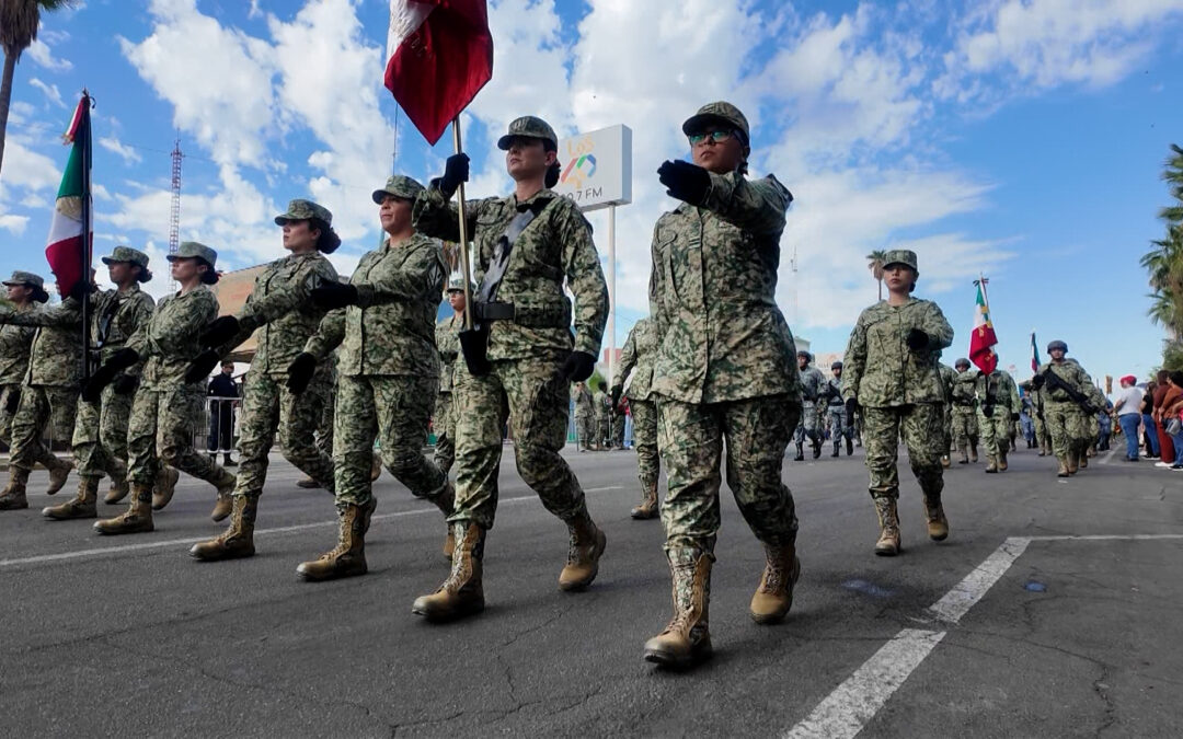 Desfile del 215 aniversario de la Independencia de México