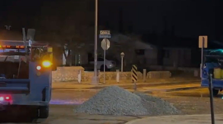 Cierre de Montwood: Ruptura de Línea de Agua Provoca Socavón