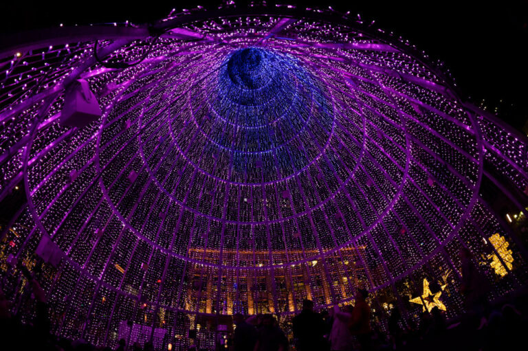 ¿Por qué las decoraciones navideñas en Denver permanecen encendidas hasta enero?