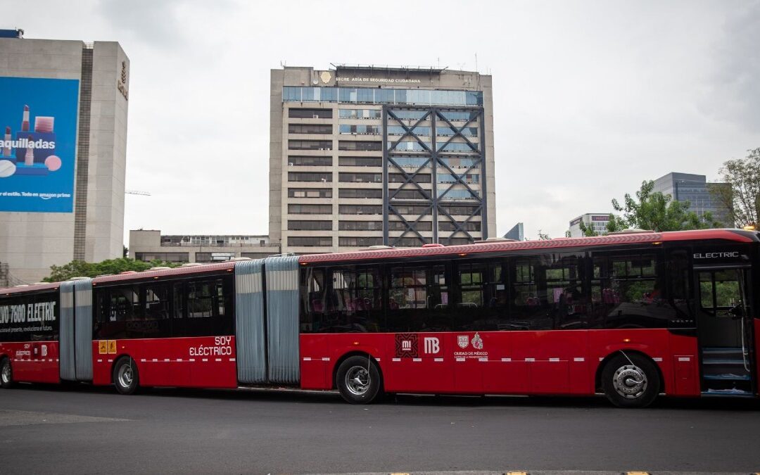 Cierre de Ruta del Metrobús en El Centro: Detalles para Enero de 2026