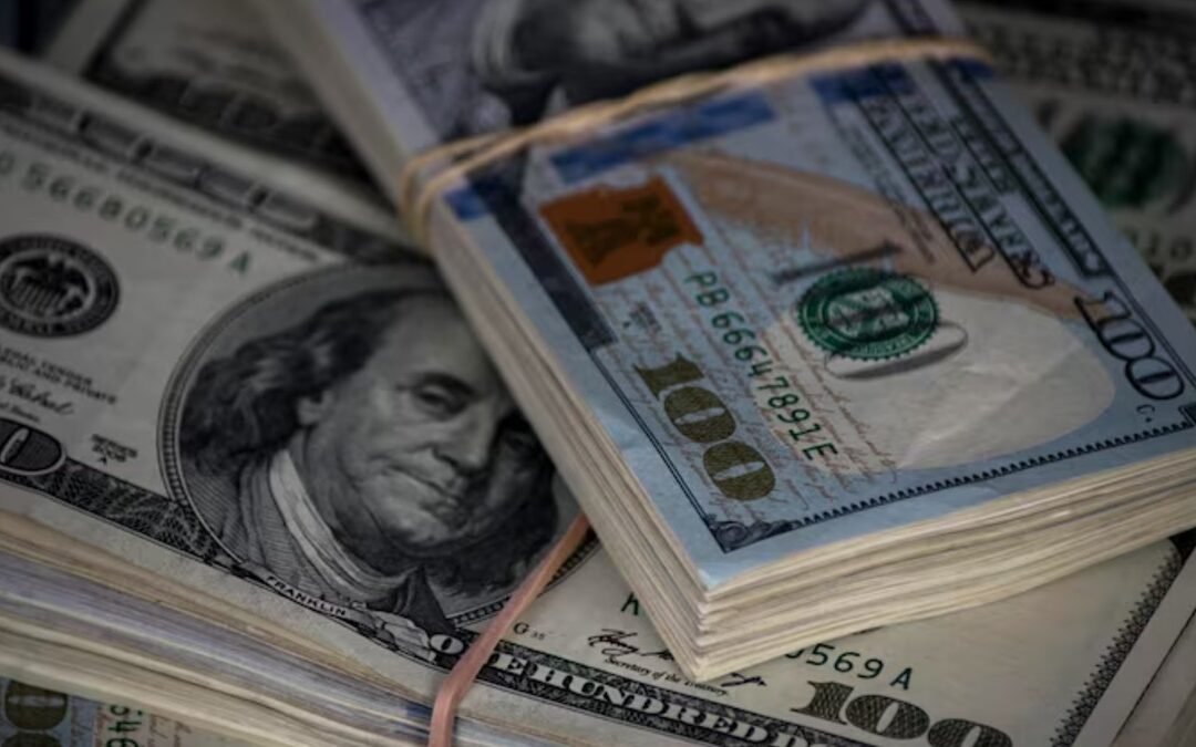 Dólar Hoy: Tipo de Cambio en México para el 30 de diciembre — Peso Mexicano Sufre Caída Acercándose a 17.96 Unidades