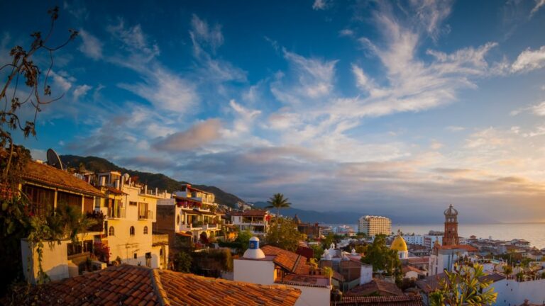 Explora la Agenda Turística de Fin de Año en Jalisco: Actividades Imperdibles en Guadalajara, Pueblos Mágicos y Puerto Vallarta