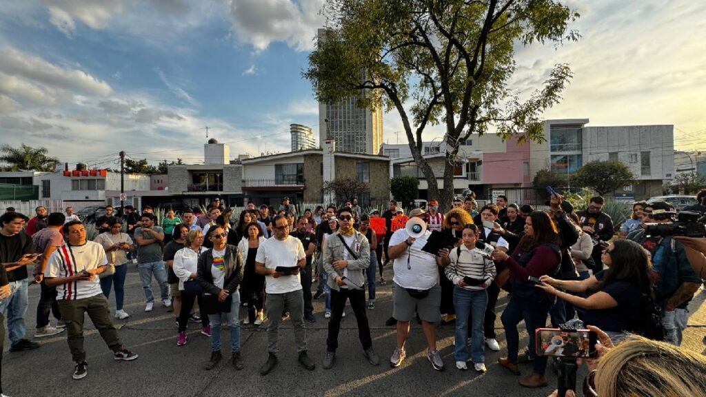 La FEU y Asociaciones Civiles Presentan Pliego Petitorio Contra el Aumento del Transporte Público en El Centro