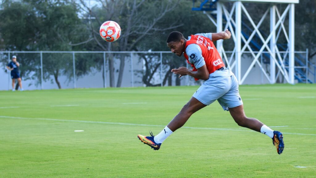 Anthony Martial no asiste a entrenamiento con Rayados: descubre la razón detrás