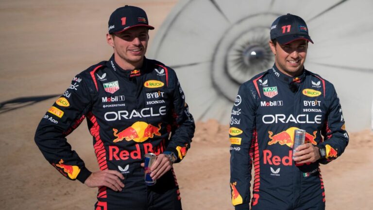El emotivo reencuentro entre Checo Pérez y Verstappen en la Fórmula 1