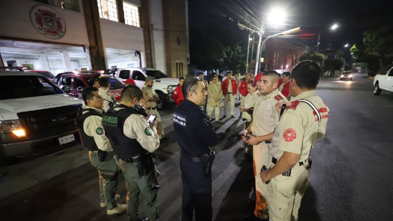 Bomberos Combaten 45 Fogatas en Guadalajara y Zapopan durante el Año Nuevo