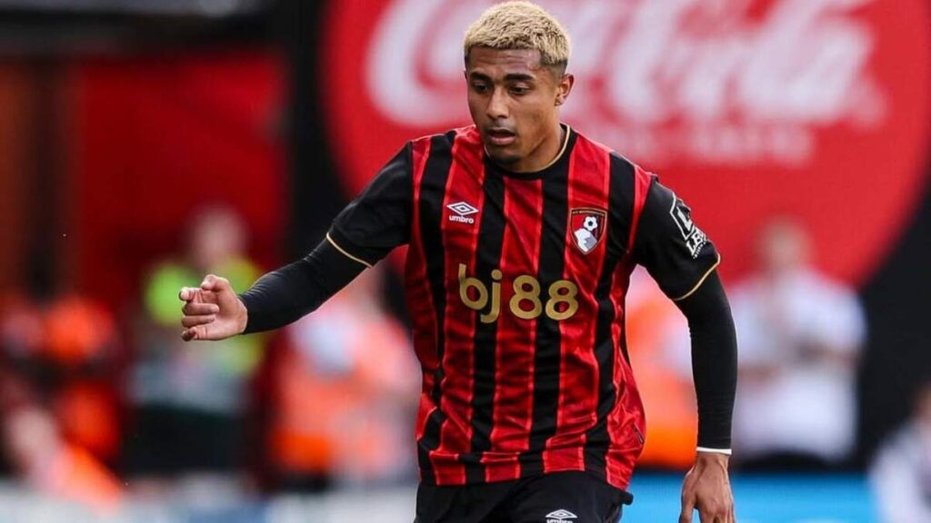 Julián Araujo cierra su traspaso del Bournemouth al Celtic de Escocia