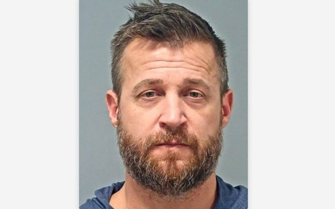 Detenciones Impactantes: Exestrella de Reality Acusada de Abuso de Menores y Animales