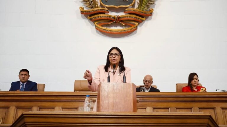Delcy Rodríguez: La figura clave en la política venezolana y posible sucesora de Maduro