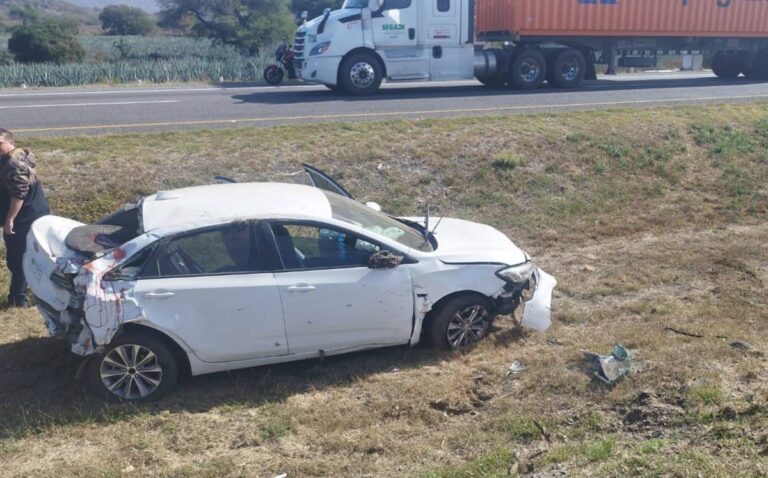 Volcadura en Michoacán: Tragedia Vial Deja Varios Heridos de Gravedad