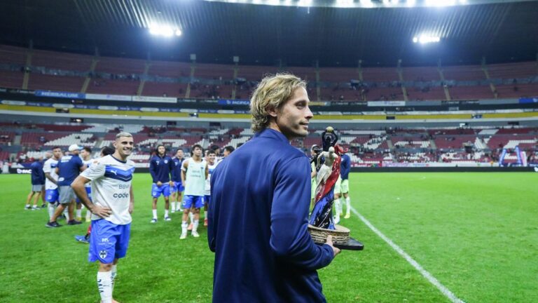 Sergio Canales Brilla como Campeón en los Rayados del Monterrey