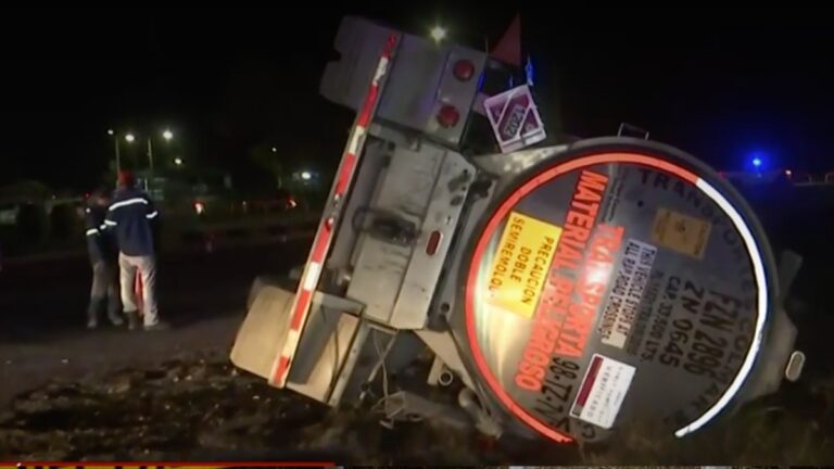 Accidente de Volcadura de Pipa con Diésel en Lerdo Activa Respuesta de Emergencia