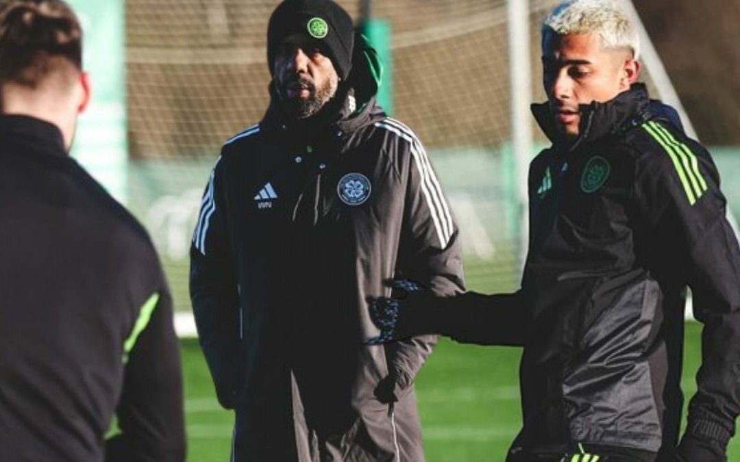 Julián Araujo Debuta en el Celtic en Medio de Cambios en el Club