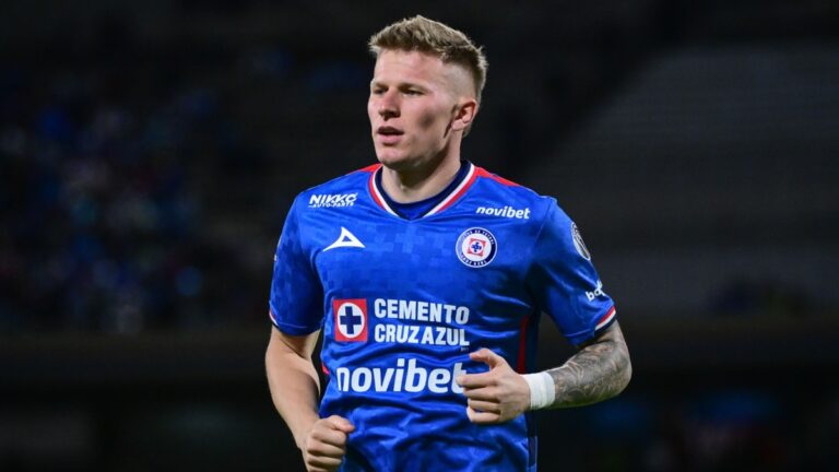 Mateusz Bogusz Regresa a Cruz Azul: ¡Todo sobre su Vuelta Tras una Semana de Ausencia!
