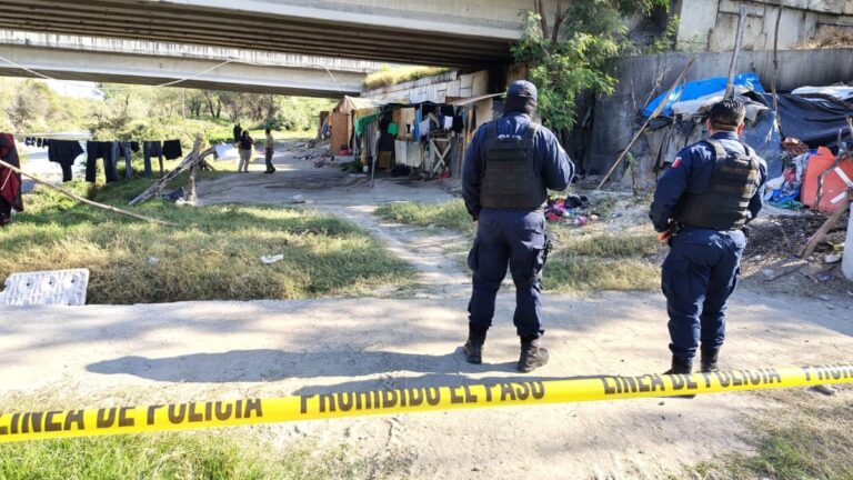 Mujer Encontrada Muerta en un Cuarto de Cartón en Apodaca, Nuevo León