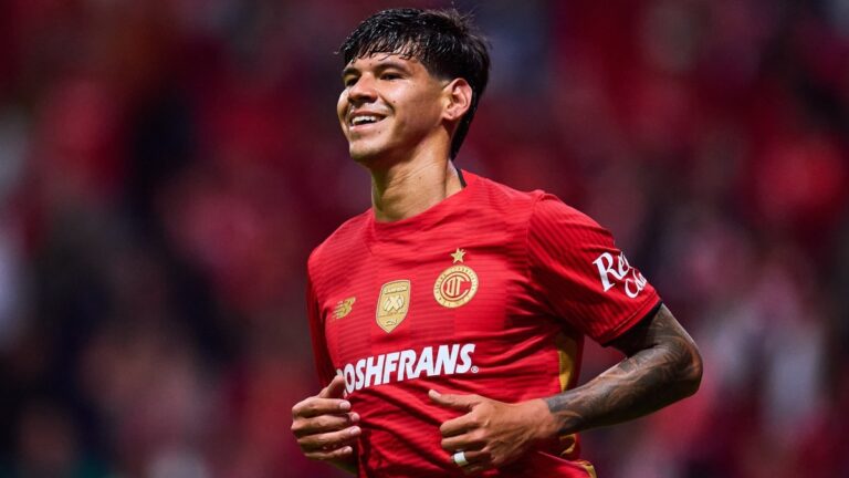Robert Morales: Entrenamiento Normal en Toluca a Pesar de la ‘Novela’ que Lo Rodea