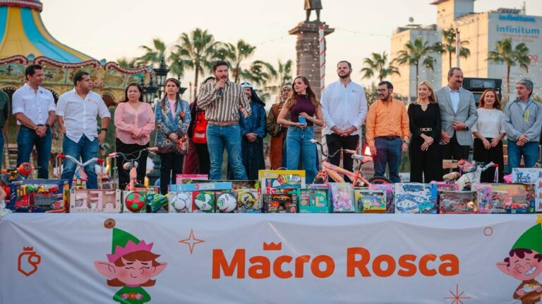 Celebración del Día de Reyes: Gran Macro Rosca y Regalos para Niños en Nuevo León