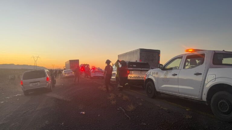 Fatal Volcadura en la Carretera Torreón-Saltillo: Mujer Muere y su Hija Menor Resulta Afectada