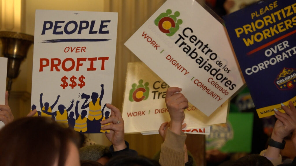Movilización masiva en el Capitolio de Colorado por la Ley de Protección de los Trabajadores 2026