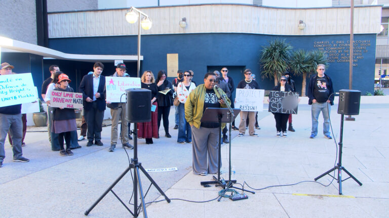 Activistas en San Diego Exigen Acción del Alcalde Contra Operativos de ICE