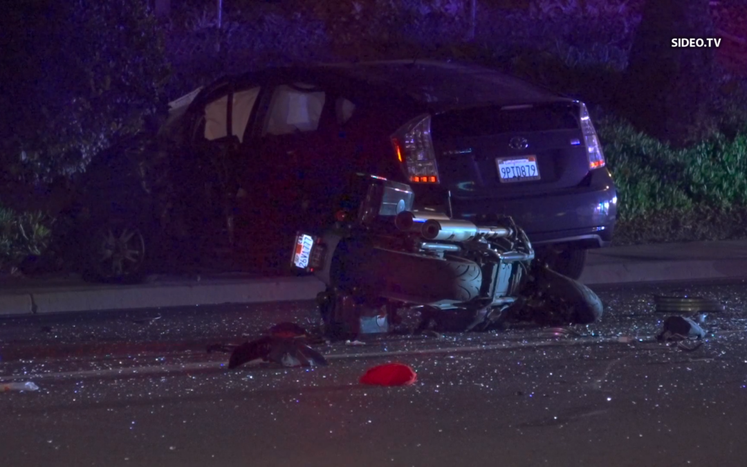 Motociclista muerto en Lakeside: choque por giro prohibido bajo investigación
