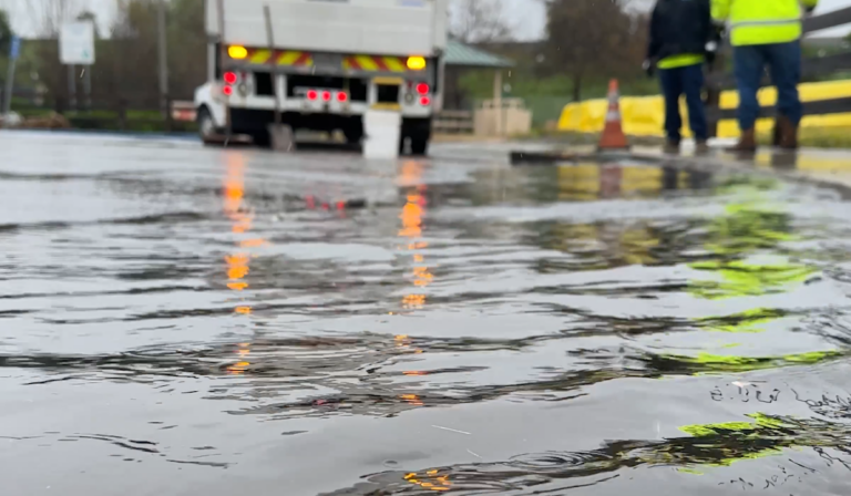 Alerta de Inundaciones en San Diego: Precauciones ante Lluvias y Vientos Fuertes