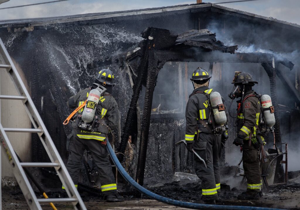 Fallece persona tras incendio en unidad residencial en Aurora