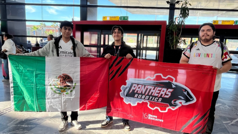 Estudiantes de la Preparatoria 16 de Septiembre de Mexicali viajarán a Ecuador para competir en robótica.