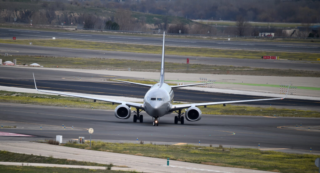 Condado busca fondos federales para mejorar pista del aeropuerto