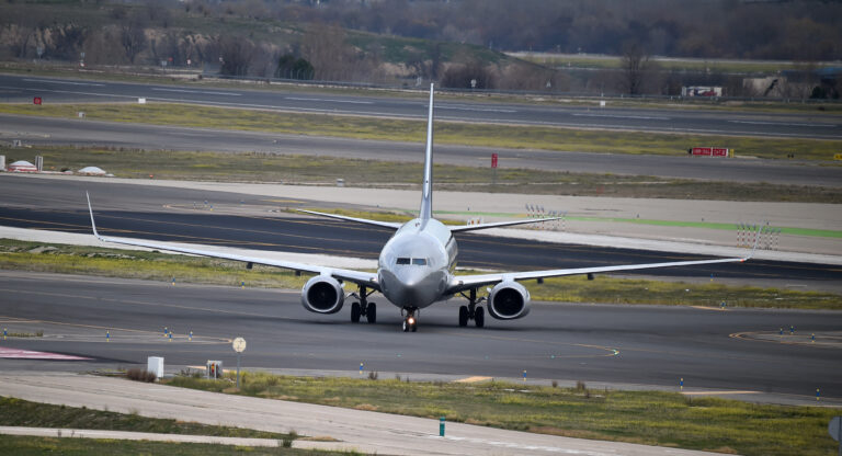 Condado busca fondos federales para mejorar pista del aeropuerto
