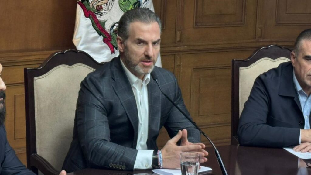Adrián de la Garza Explora Candidatura Ciudadana con el PAN para Nuevo León 2027