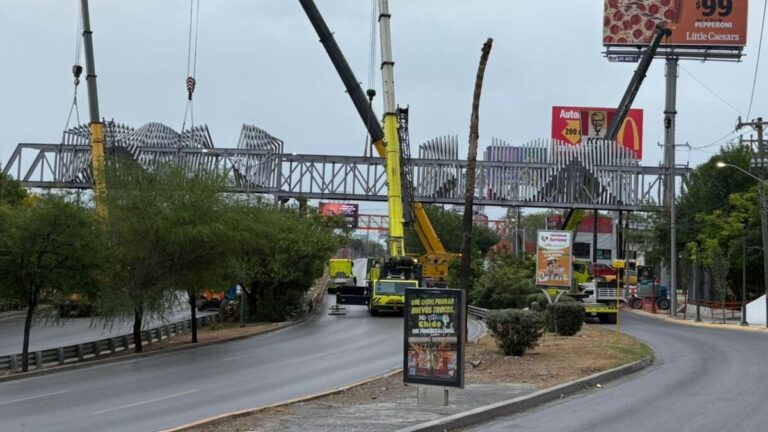 Instalación del Puente Peatonal causa Congestión Vehicular en Guadalupe, Nuevo León