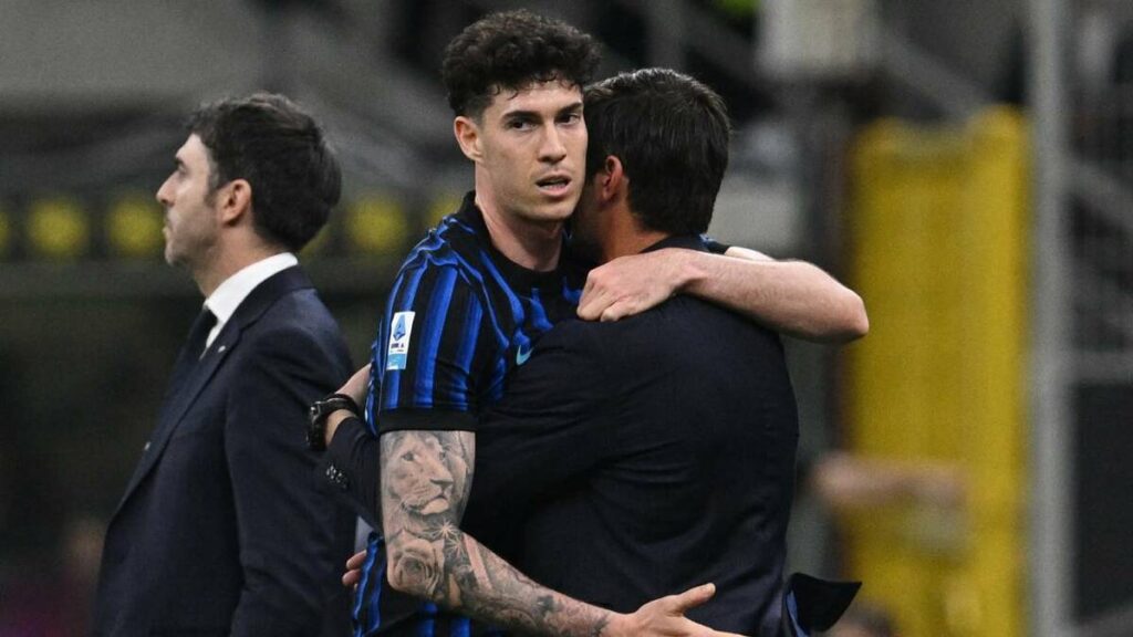 Inter de Milán: La Afición Ovaciona a Bastoni Tras Error Decisivo en el Mundial | VIDEO