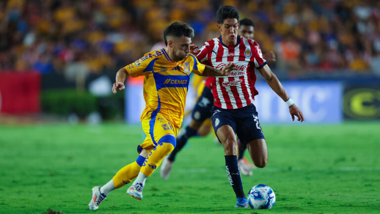 Tigres Impone su Dominio en el Estadio Volcán ante Chivas