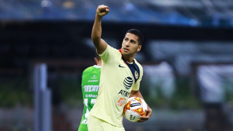 Impactante Expulsión de Cecilio Domínguez en la Copa Libertadores