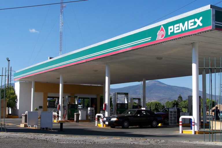Empresarios alertan por alza en gasolinas y piden frenar impacto en la economía familiar