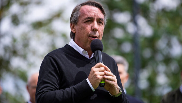 Emilio Azcárraga Exige Respuestas Tras Visita al Club América por Eliminación en Concacaf