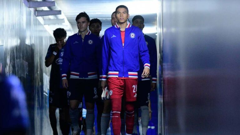 Cruz Azul bajo sospecha: Controversia por alineación indebida contra Querétaro