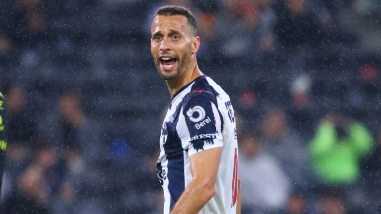 Sergio Canales Podría No Jugar con Rayados contra Santos Laguna