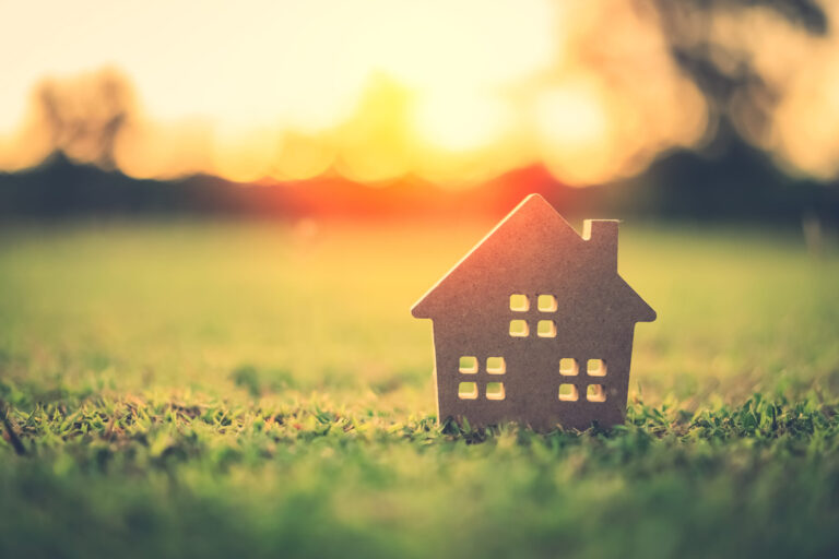 Propuesta Federal de Vivienda de HUD Preocupa a Comunidades Inmigrantes
