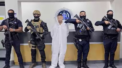 Detienen en Mexicali a hombre acusado de intento de homicidio; aseguran armas de alto poder