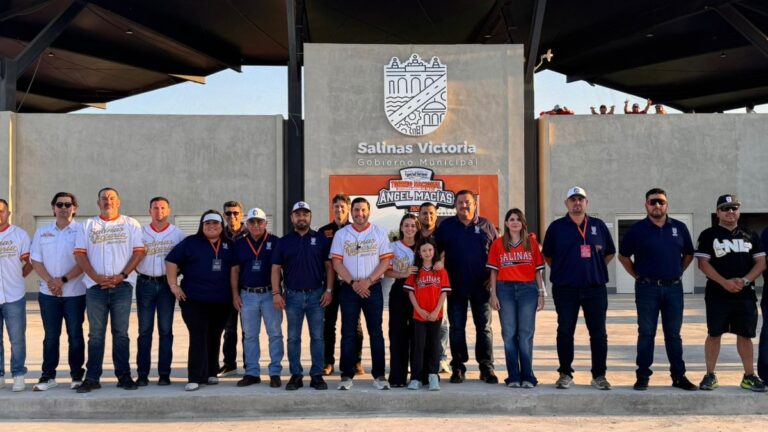 Nacional de Beisbol Ángel Macías Enciende Salinas Victoria con Vibrante Carnaval Deportivo