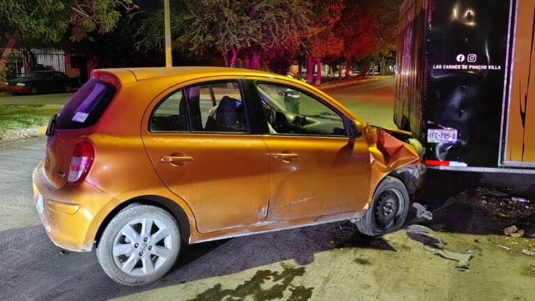Impactante Accidente en Torreón: Conductor Ebrio Choca Contra Food Truck