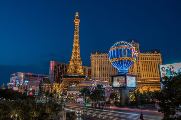 Las Vegas Turismo: Razones Clave que la Mantienen como Destino de Verano Ideal
