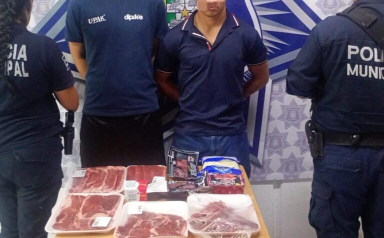 Jóvenes Detenidos en Gómez Palacio por Intento de Robo de Charolas de Carne