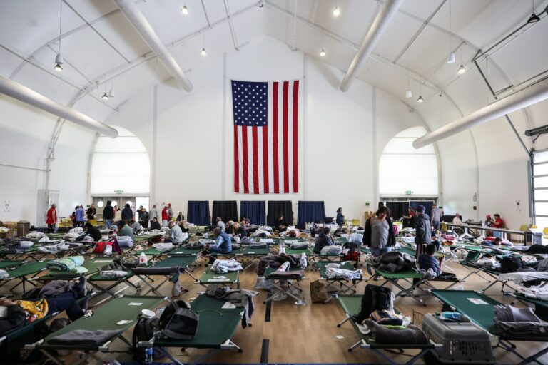 Explosión Química en California: Miles Evacuados en Garden Grove