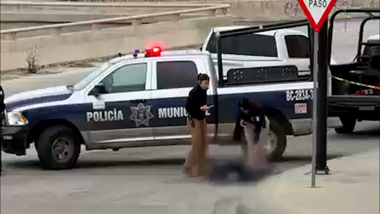 Tijuana Violencia: Hallan Cuerpo en el Bulevar 2000