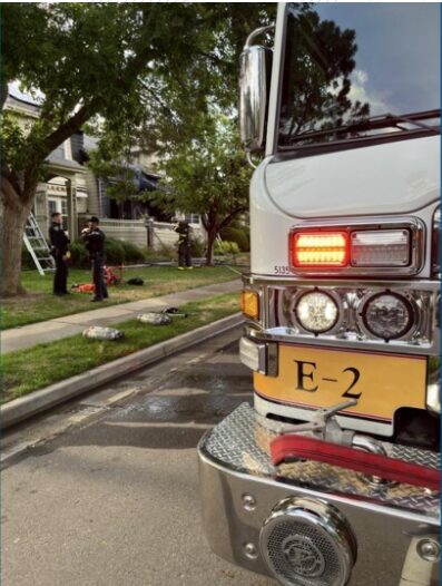 Incendio en un Townhouse de Westminster Deja a Tres Personas Heridas