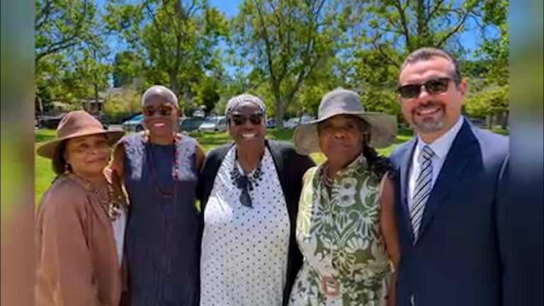 Santa Cruz honra a estudiantes afroamericanos con la ceremonia ‘Black Grad’
