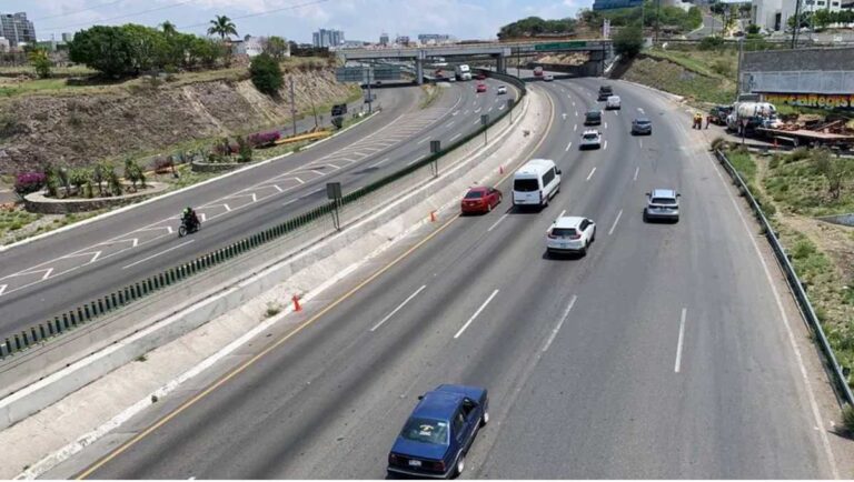 Autopista México-Querétaro: Actualizaciones EN VIVO de Cierres Viales y Tráfico